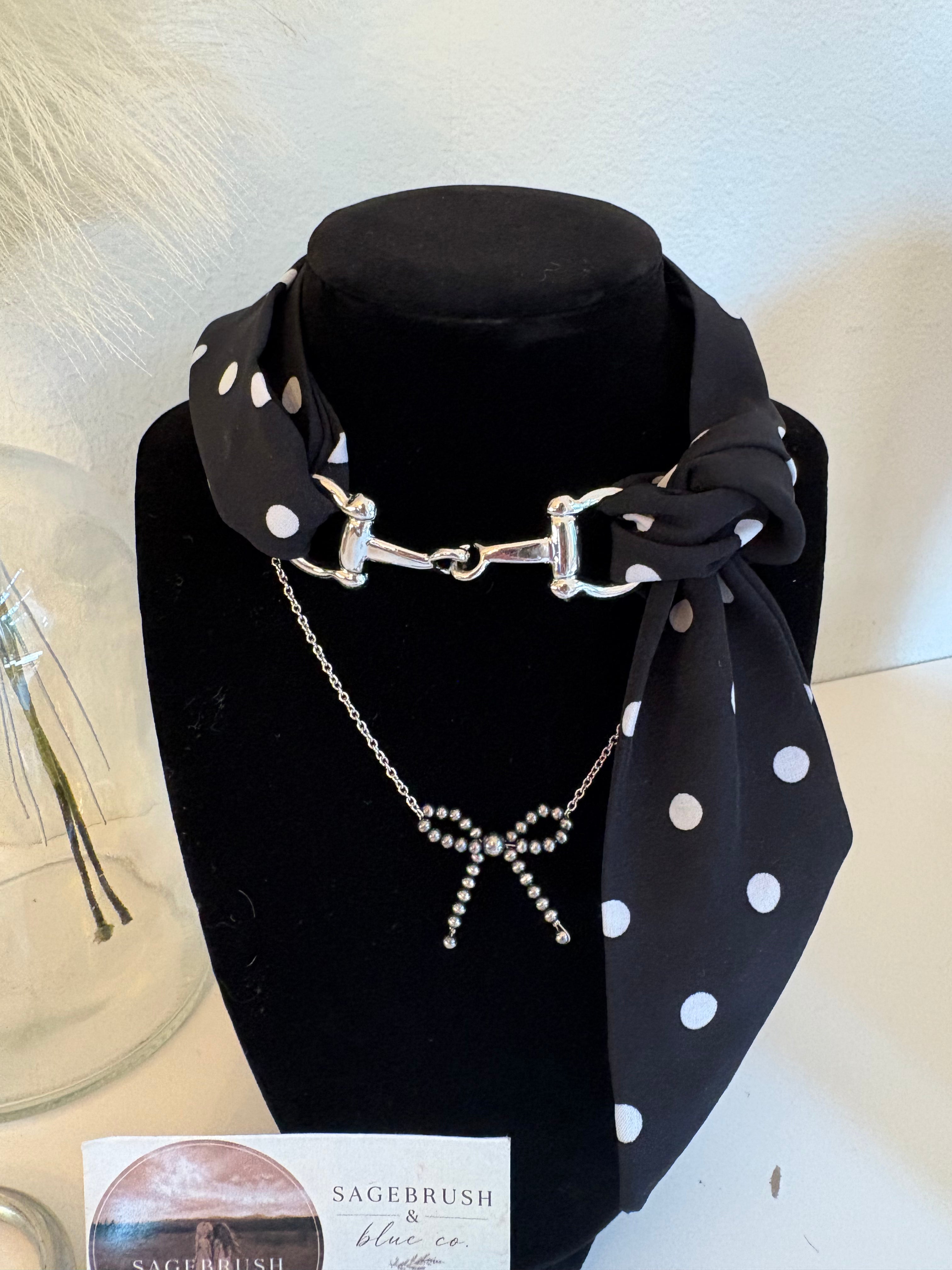 Snaffle Scarf Slide